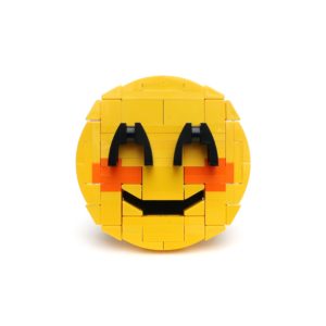 Brick-moji - Smiling face with smiling eyes